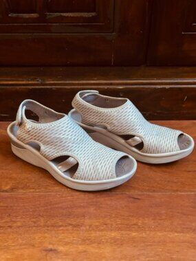 BZEES Wedge Sandals 9M